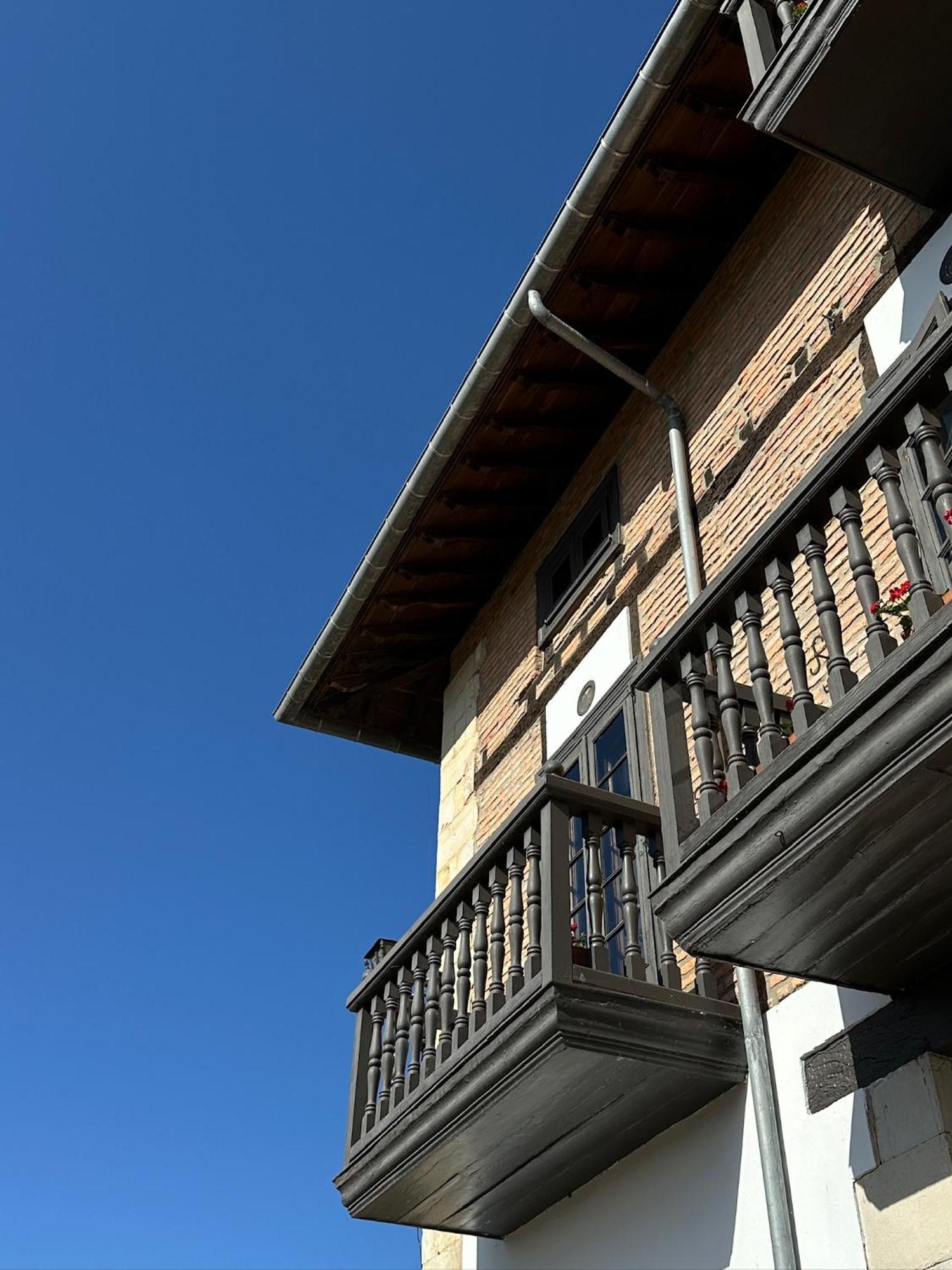 Hotel La Casona de Cerrazo Exterior foto